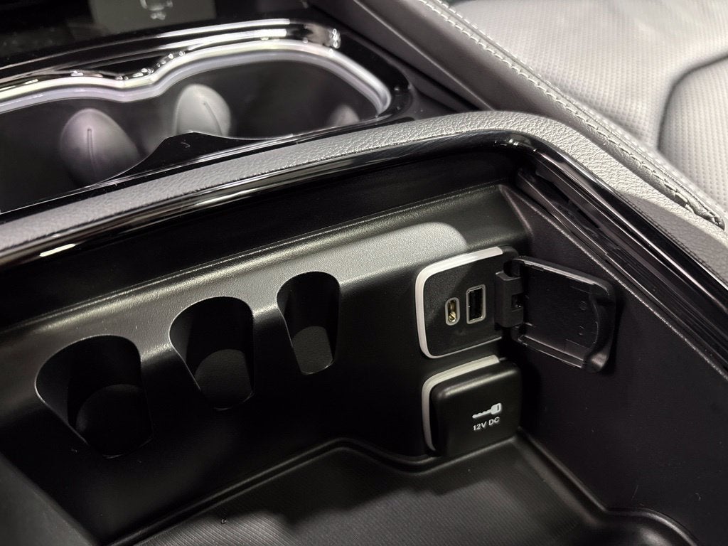 2027 Chrysler Pacifica PACIFICA LIMITED AWD