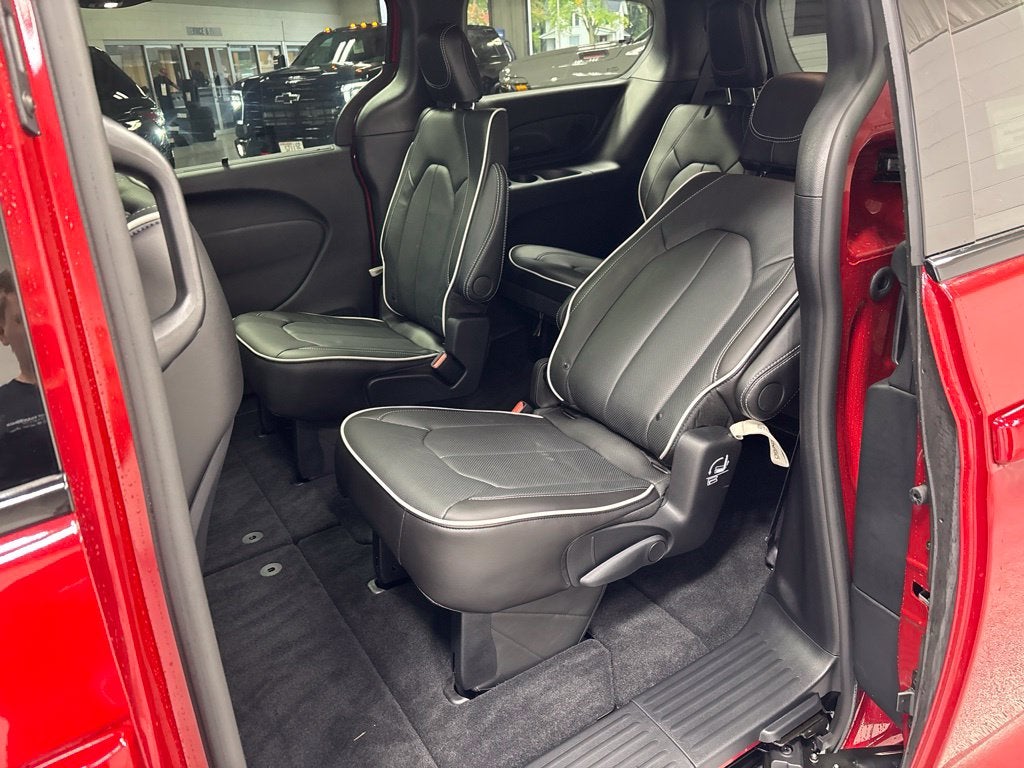2027 Chrysler Pacifica PACIFICA LIMITED AWD