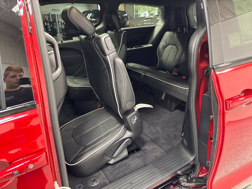 2027 Chrysler Pacifica PACIFICA LIMITED AWD