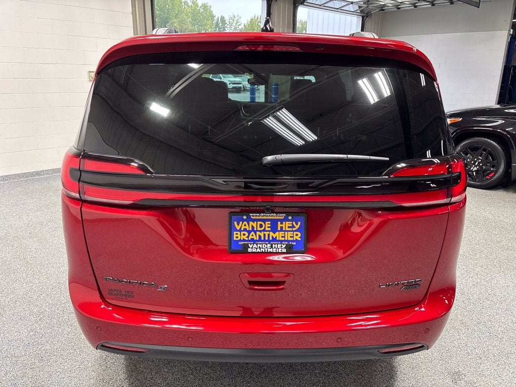 2027 Chrysler Pacifica PACIFICA LIMITED AWD
