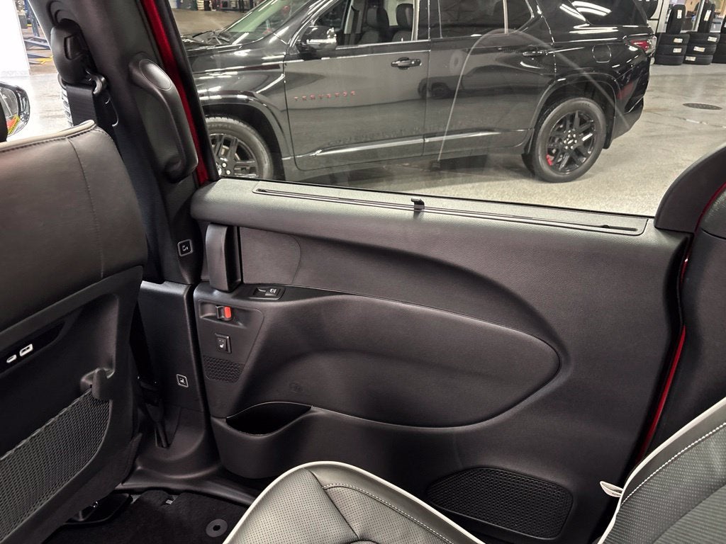 2027 Chrysler Pacifica PACIFICA LIMITED AWD