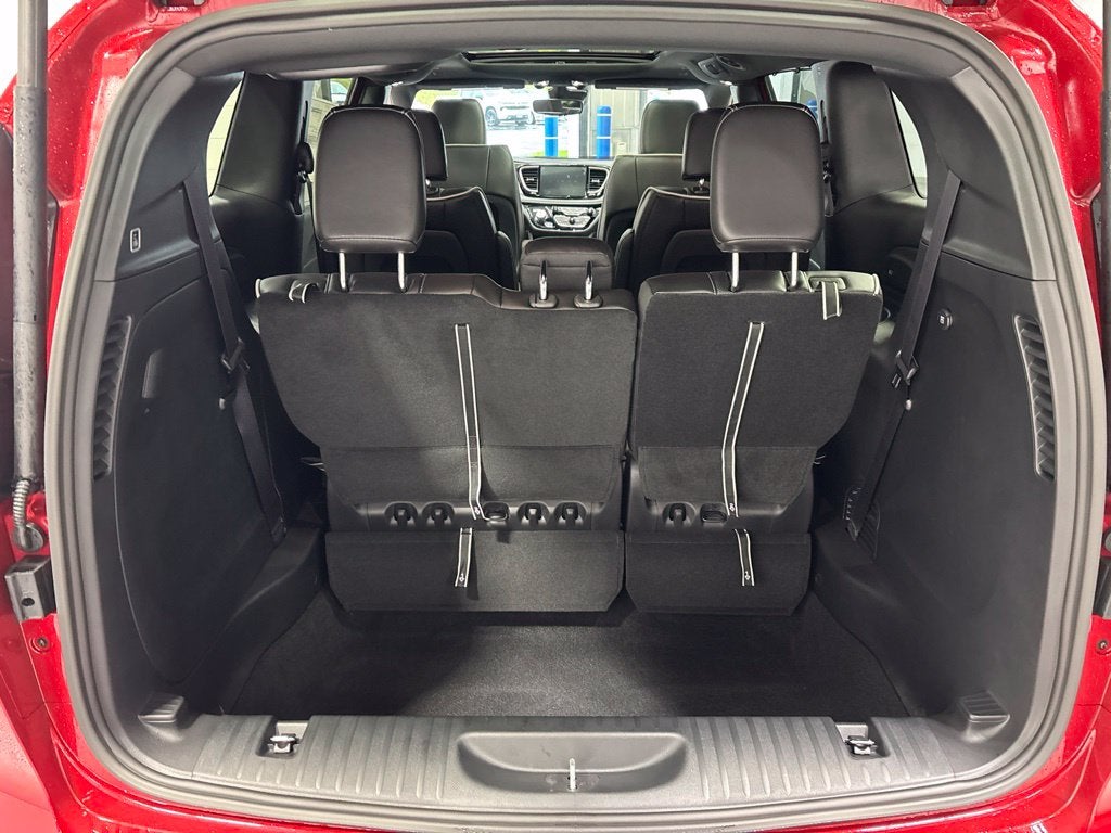 2027 Chrysler Pacifica PACIFICA LIMITED AWD