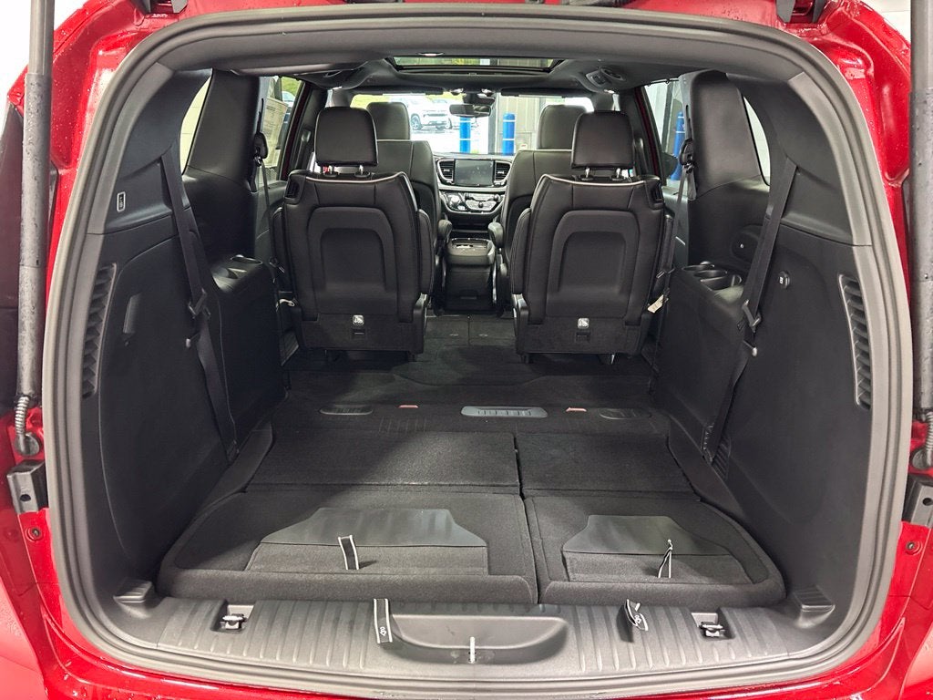 2027 Chrysler Pacifica PACIFICA LIMITED AWD