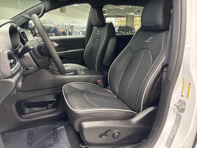 2026 Chrysler Pacifica PACIFICA LIMITED AWD