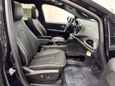 2027 Chrysler Pacifica PACIFICA LIMITED AWD
