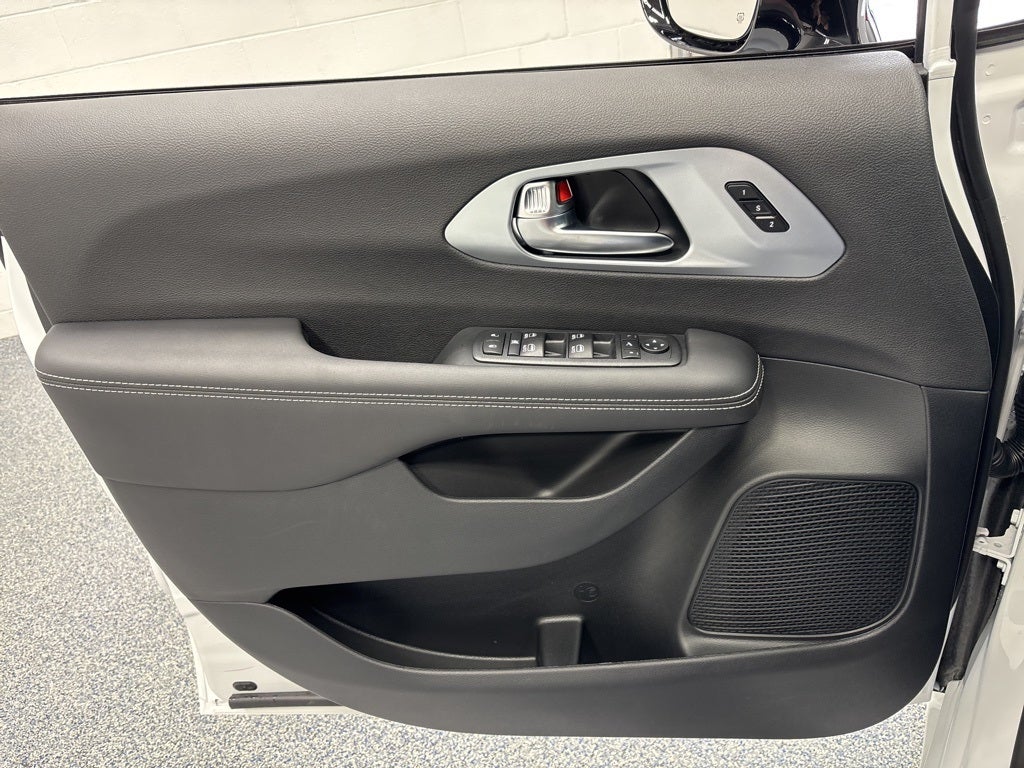 2026 Chrysler Pacifica PACIFICA LIMITED AWD