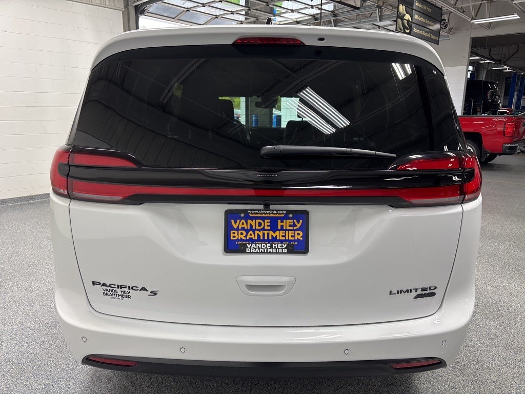 2026 Chrysler Pacifica PACIFICA LIMITED AWD