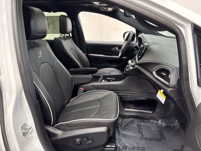 2027 Chrysler Pacifica PACIFICA LIMITED AWD