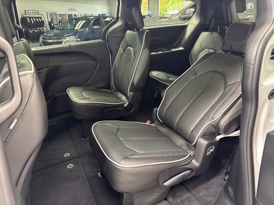 2027 Chrysler Pacifica PACIFICA LIMITED AWD