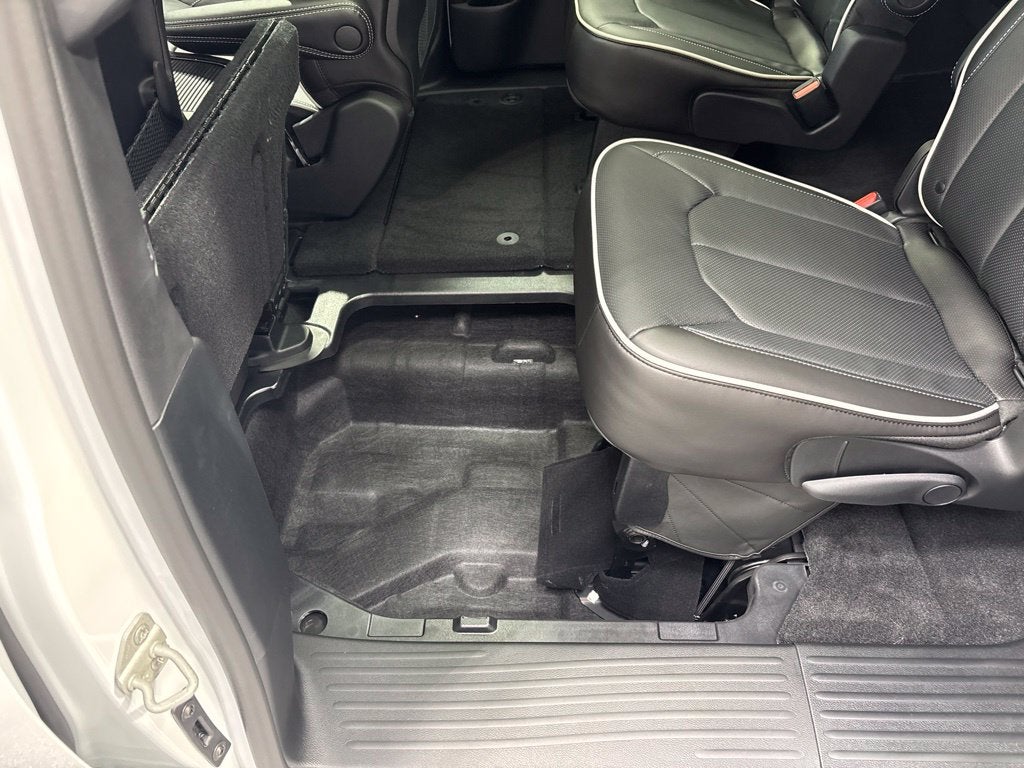 2027 Chrysler Pacifica PACIFICA LIMITED AWD