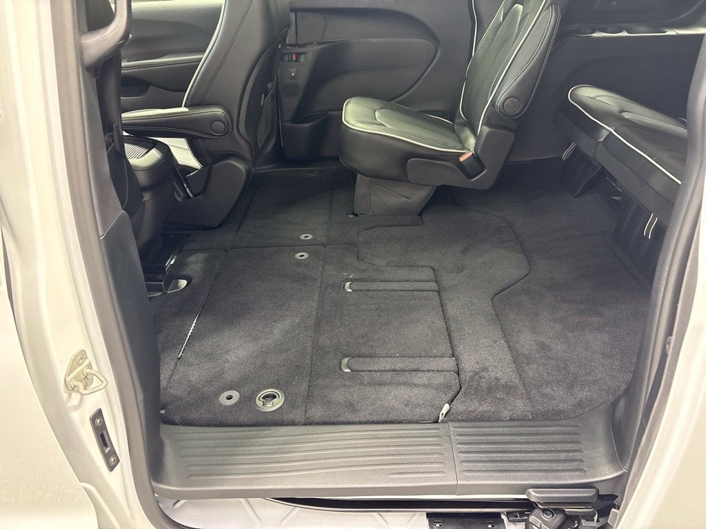 2027 Chrysler Pacifica PACIFICA LIMITED AWD
