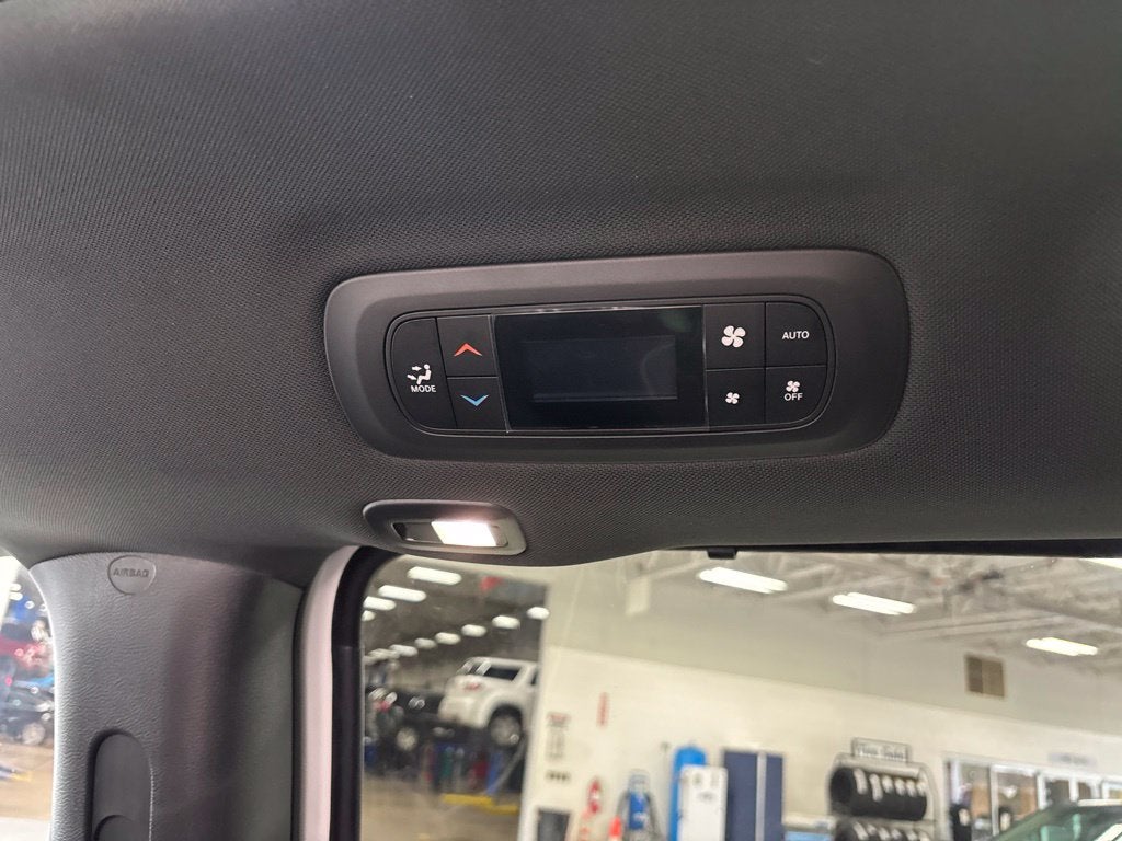 2027 Chrysler Pacifica PACIFICA LIMITED AWD