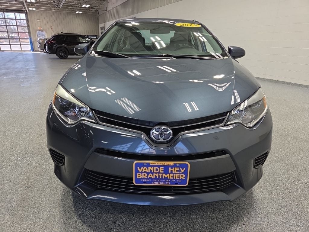 Used 2015 Toyota Corolla LE with VIN 2T1BURHE2FC445095 for sale in Chilton, WI