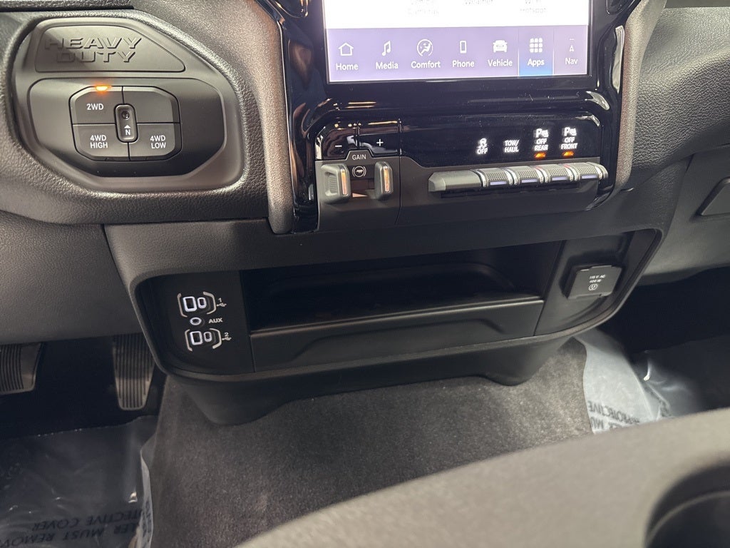 2026 RAM 2500 RAM 2500 TRADESMAN CREW CAB 4X4 6'4' BOX