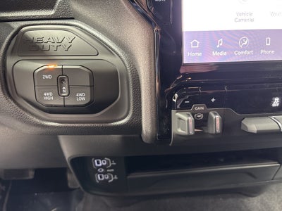 2026 RAM 2500 RAM 2500 TRADESMAN CREW CAB 4X4 6'4' BOX