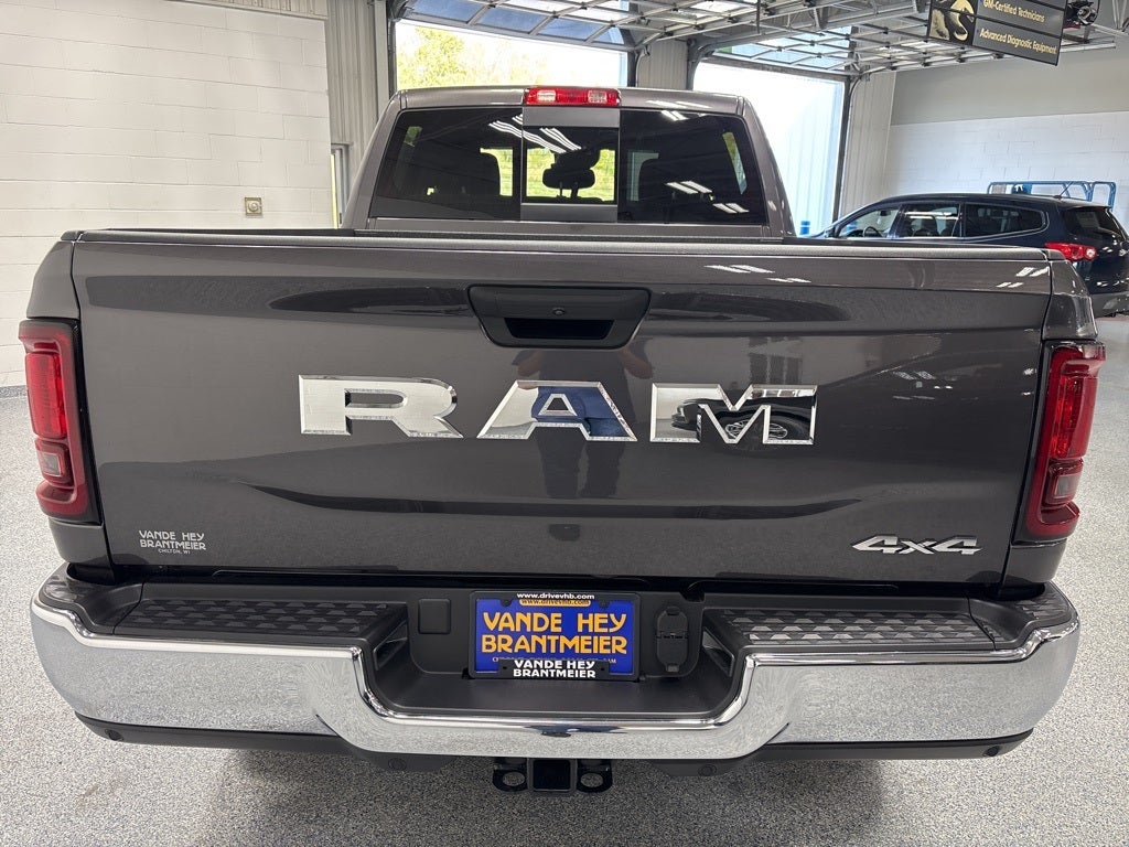 2026 RAM 2500 RAM 2500 TRADESMAN CREW CAB 4X4 6'4' BOX