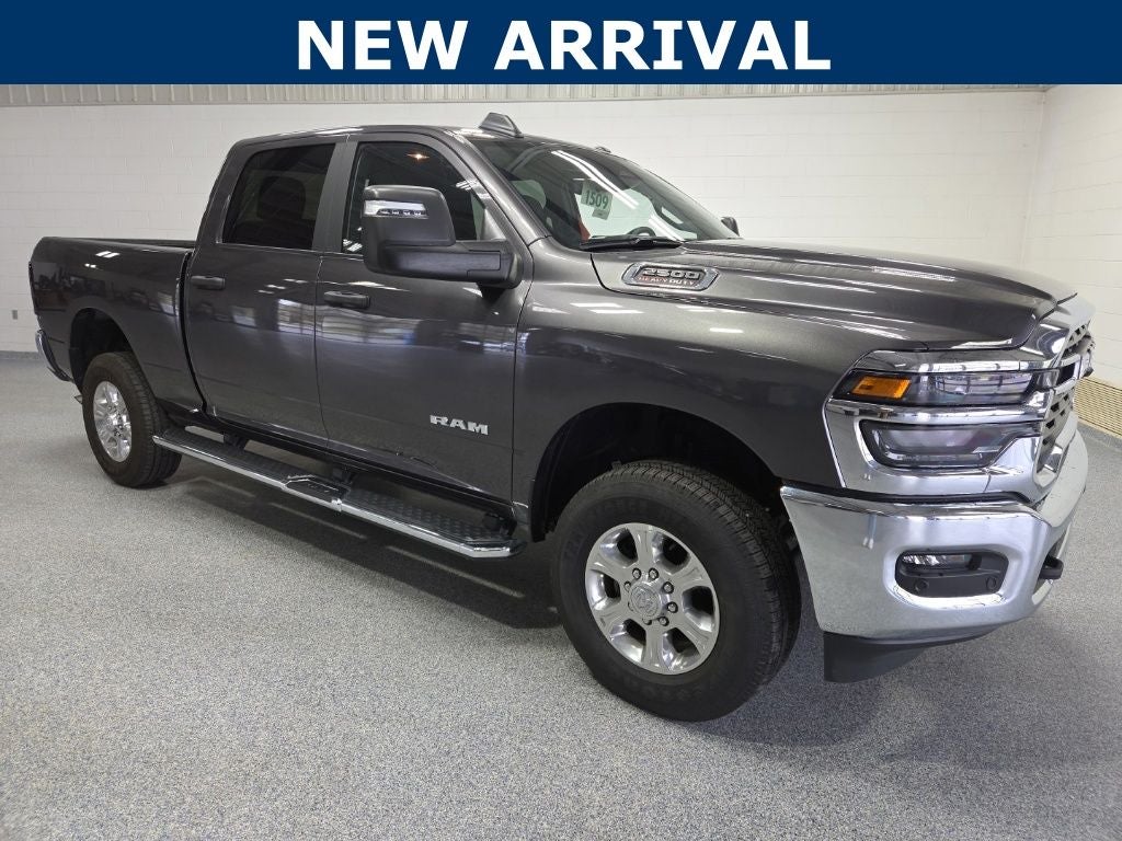 2025 RAM 2500 Big Horn Crew Cab 4x4 6'4' Box