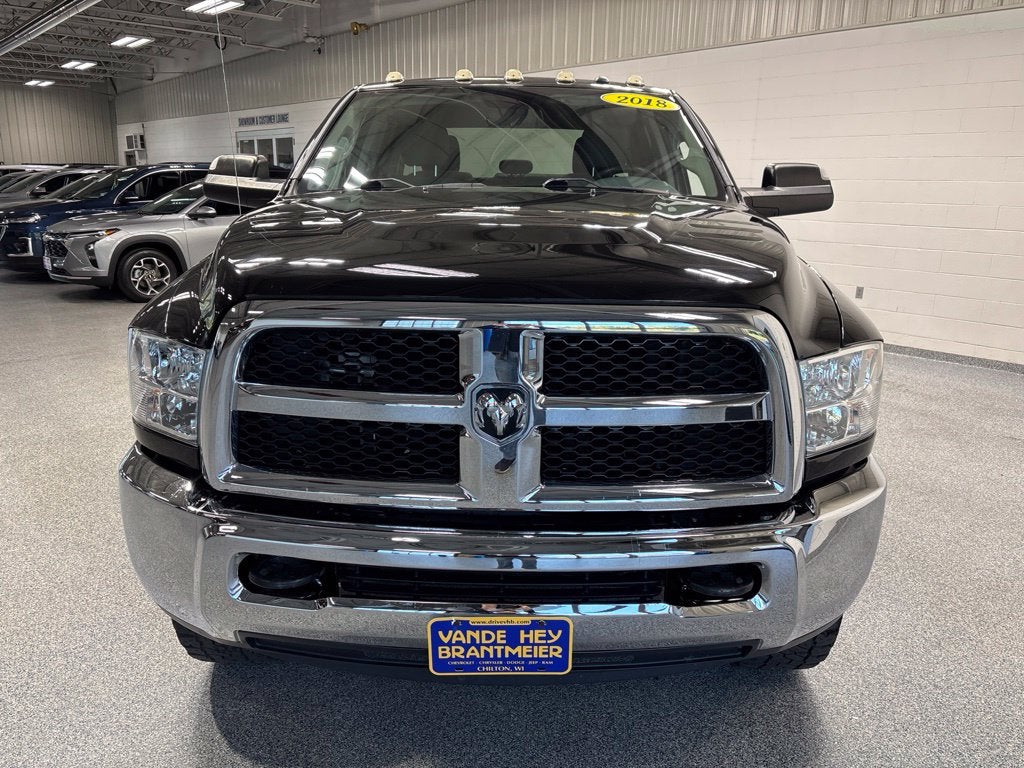 2018 RAM 2500 Tradesman Crew Cab 4x4 8' Box