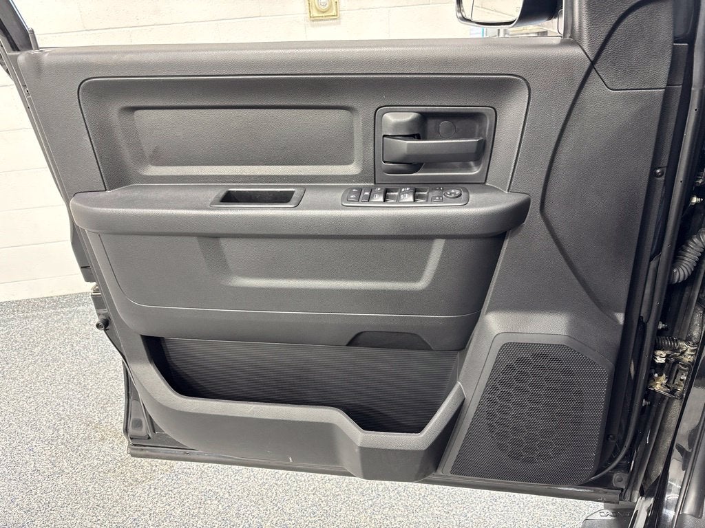 2018 RAM 2500 Tradesman Crew Cab 4x4 8' Box