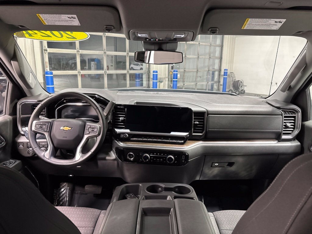 2024 Chevrolet Silverado 1500 4WD Crew Cab Short Bed LT with 2FL