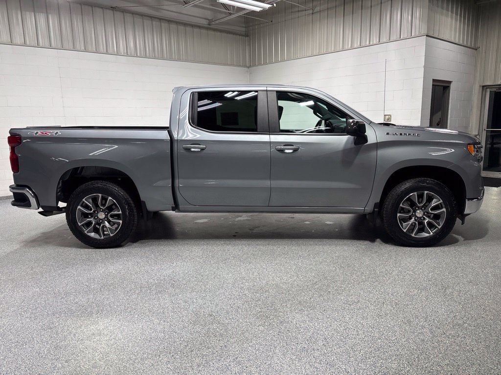 2024 Chevrolet Silverado 1500 4WD Crew Cab Short Bed LT with 2FL