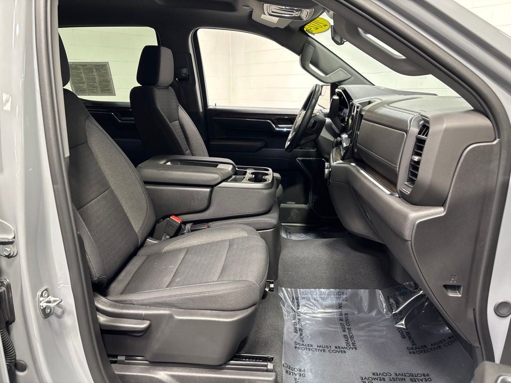 2024 Chevrolet Silverado 1500 4WD Crew Cab Short Bed LT with 2FL