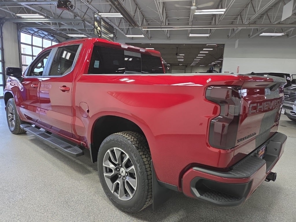 2021 Chevrolet Silverado 1500 4WD Crew Cab Short Bed RST