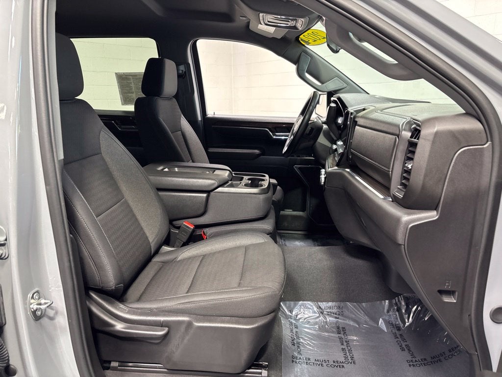 2024 GMC Sierra 1500 4WD Crew Cab Short Box Elevation with 3VL