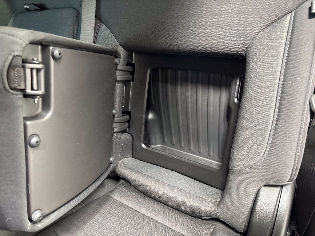 2024 GMC Sierra 1500 4WD Crew Cab Short Box Elevation with 3VL