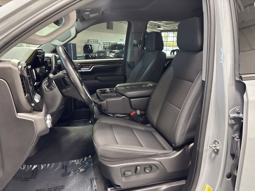 2024 GMC Sierra 1500 4WD Crew Cab Short Box Elevation with 3VL