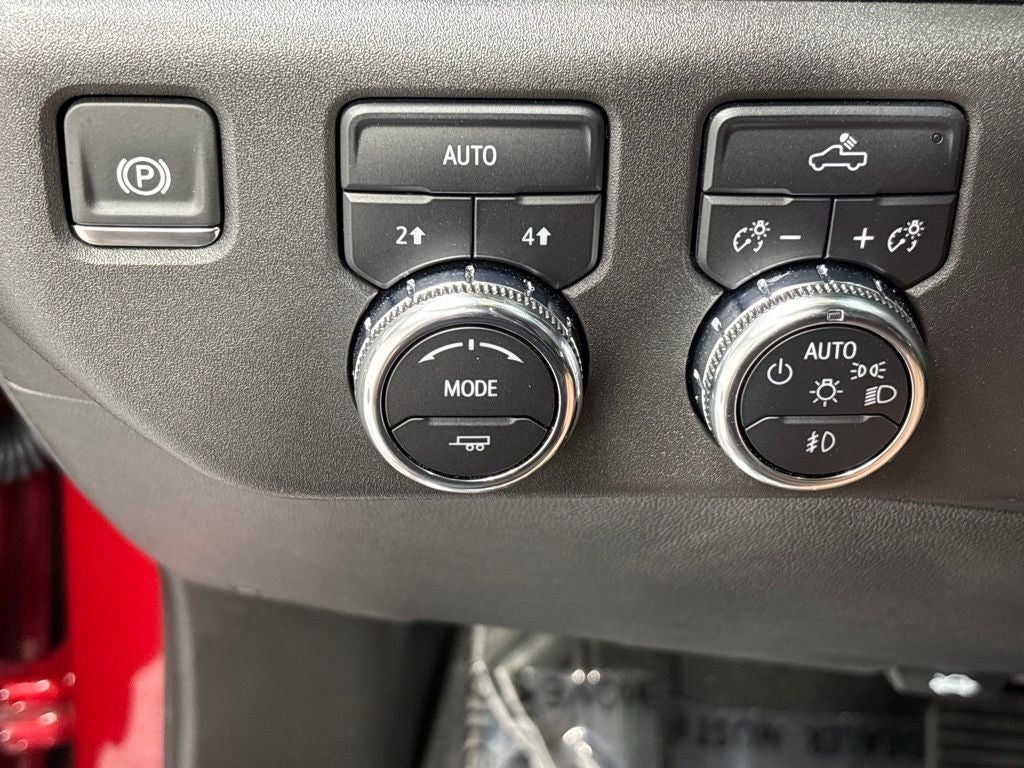 2024 GMC Sierra 1500 4WD Crew Cab Short Box Elevation with 3VL