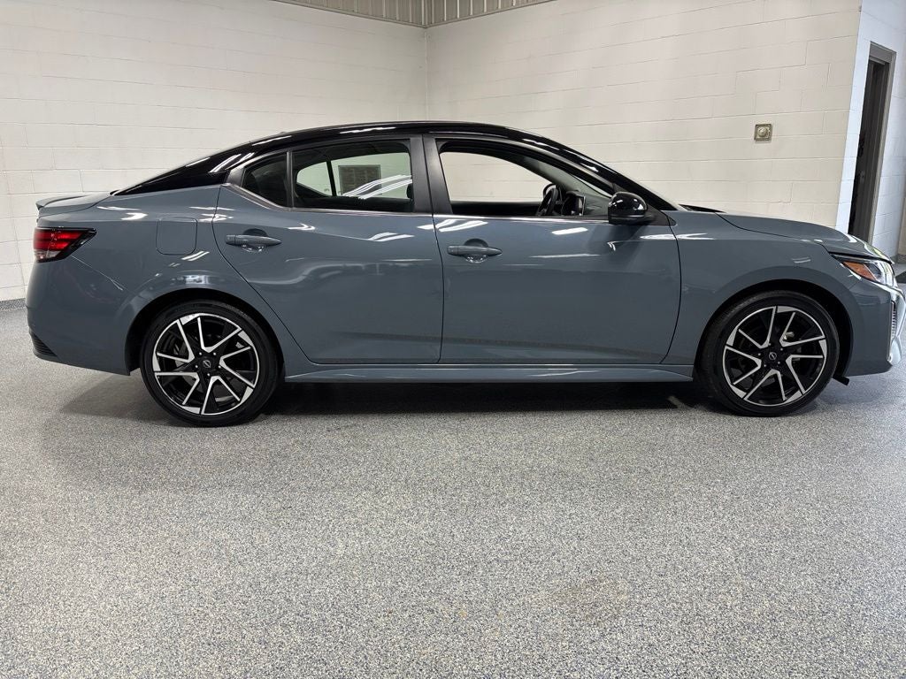 2024 Nissan Sentra SR Xtronic CVT