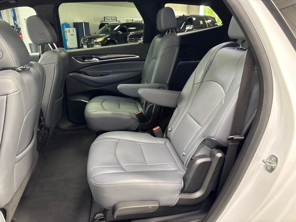 2023 Buick Enclave Essence AWD