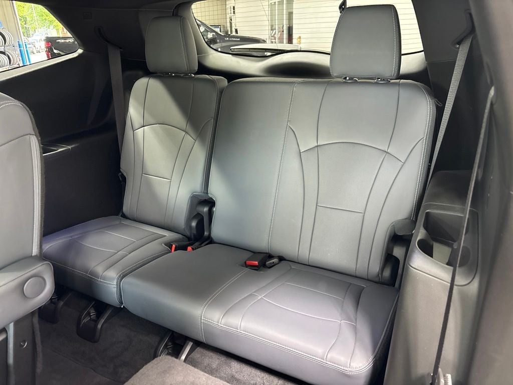2023 Buick Enclave Essence AWD
