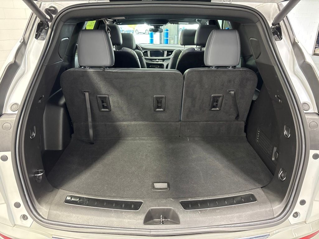2023 Buick Enclave Essence AWD