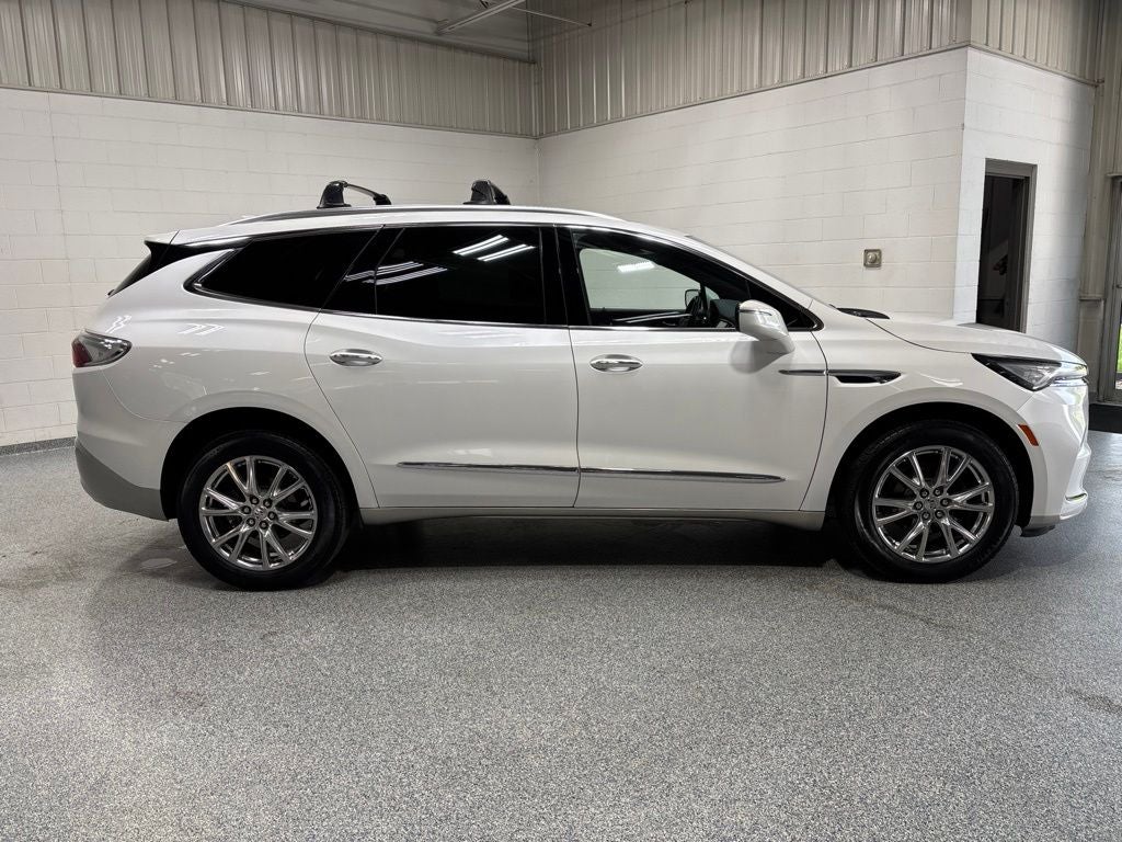 2023 Buick Enclave Essence AWD