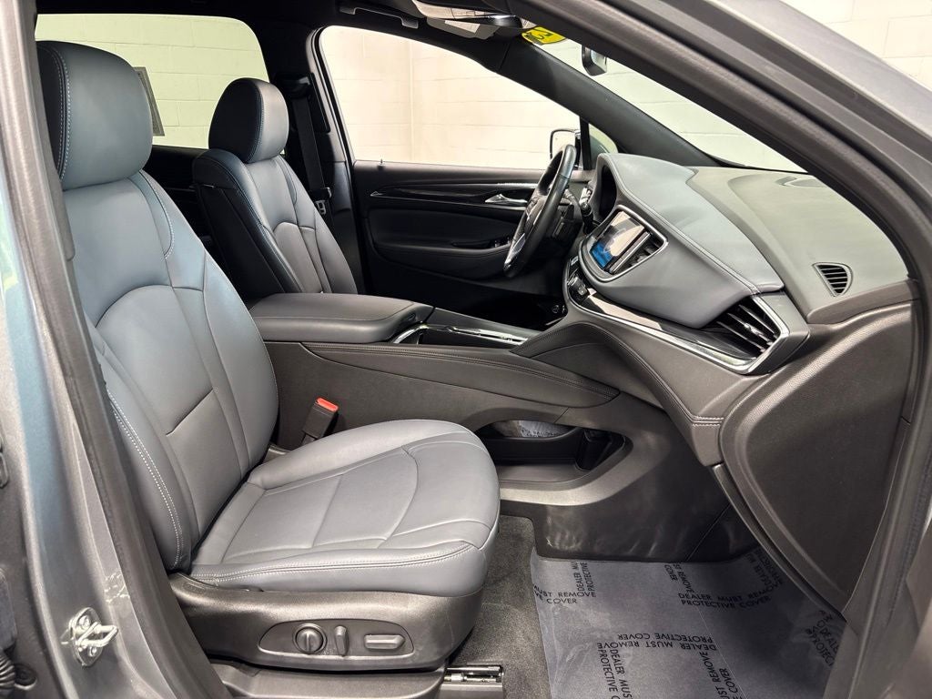 2023 Buick Enclave Essence AWD