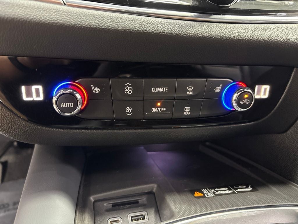 2023 Buick Enclave Essence AWD