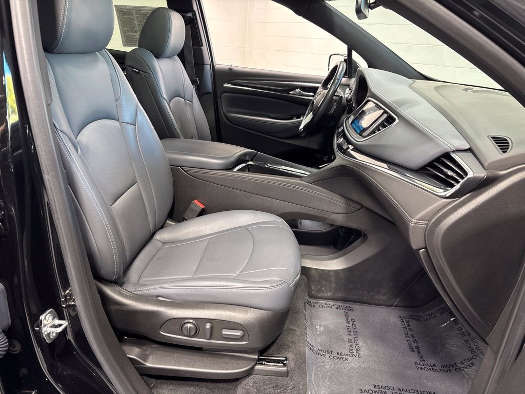 2023 Buick Enclave Essence AWD