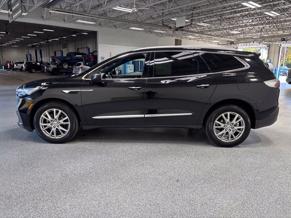 2023 Buick Enclave Essence AWD