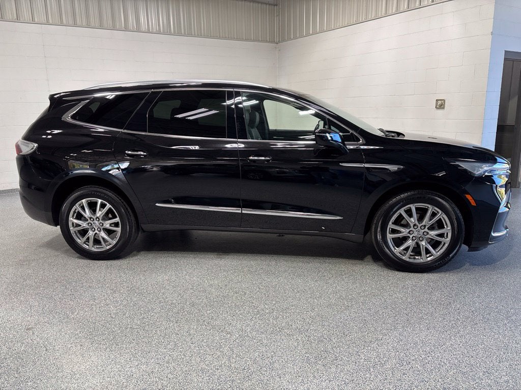 2023 Buick Enclave Essence AWD