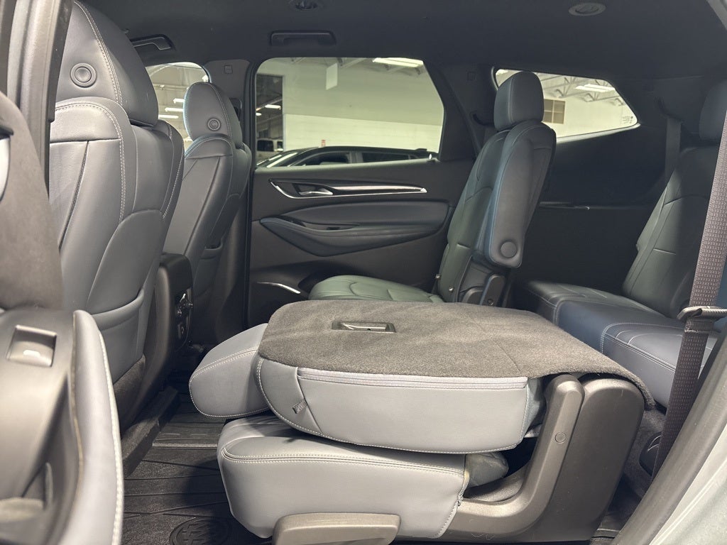 2023 Buick Enclave Essence AWD