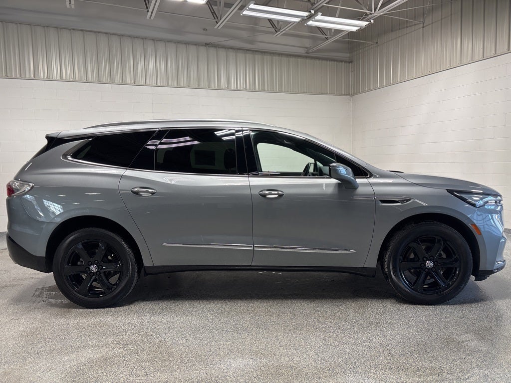 2023 Buick Enclave Essence AWD