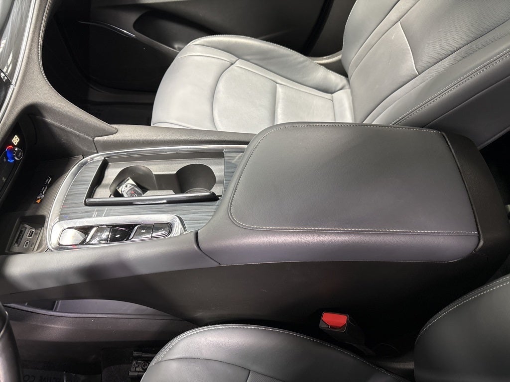 2023 Buick Enclave Essence AWD