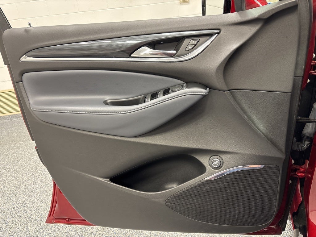 2023 Buick Enclave Essence AWD