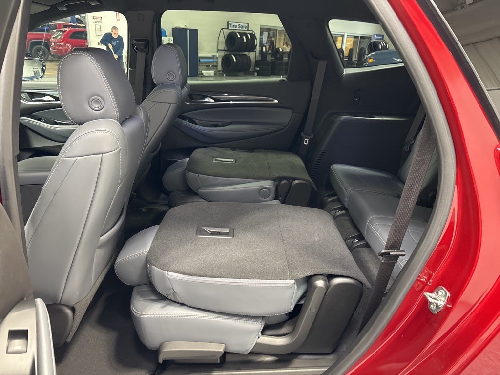 2023 Buick Enclave Essence AWD