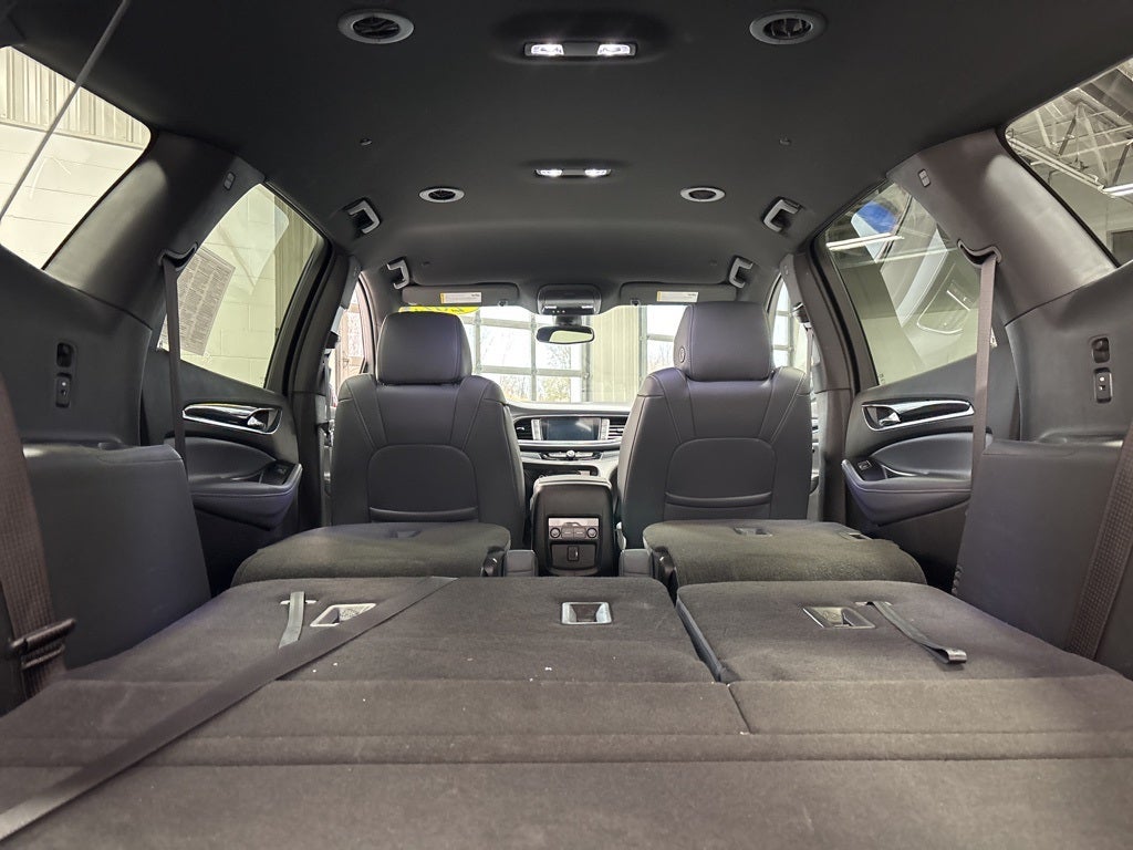 2023 Buick Enclave Essence AWD