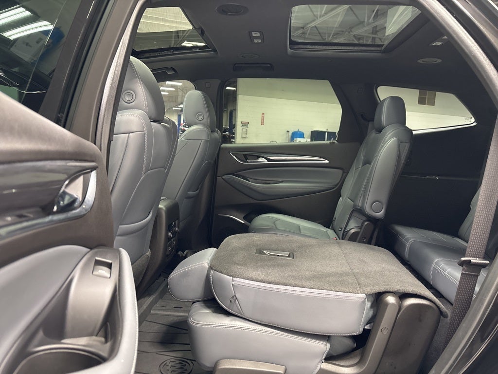 2023 Buick Enclave Essence AWD