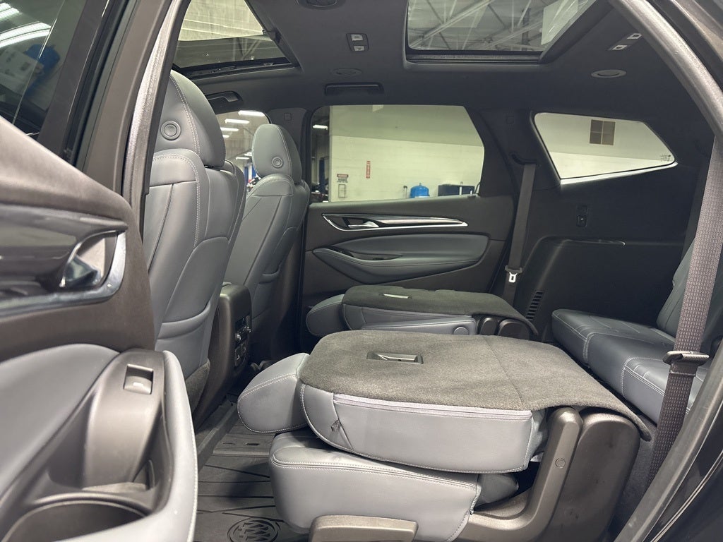 2023 Buick Enclave Essence AWD