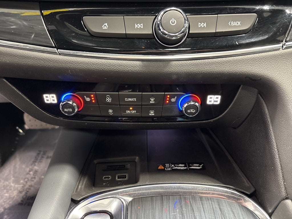 2023 Buick Enclave Essence AWD